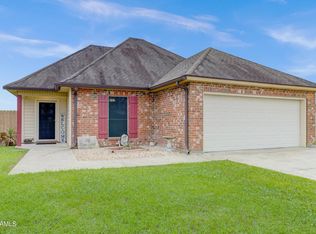 108 Clint Ln, Youngsville, LA 70592