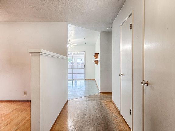 3rd image of 430 Oak Lake Avenue