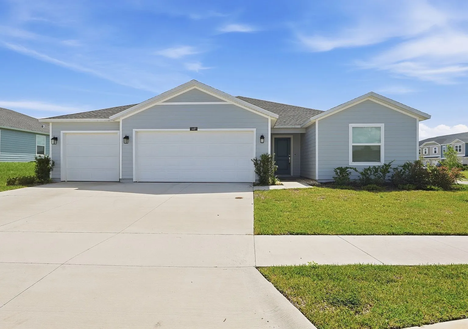 Spacious Newer Construction Home with 3-Car Garage in Alachua — Photo 1