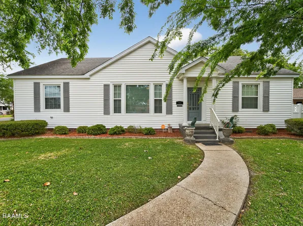 701 Parkview Dr, New Iberia, LA 70563