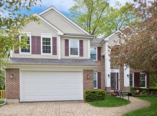 1893 S Warbler Ct, Libertyville, IL