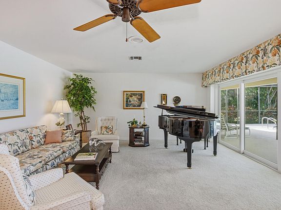 3rd image of 314 Torrey Pines Point