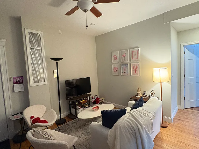 1189 Commonwealth Ave #11 — Photo 2
