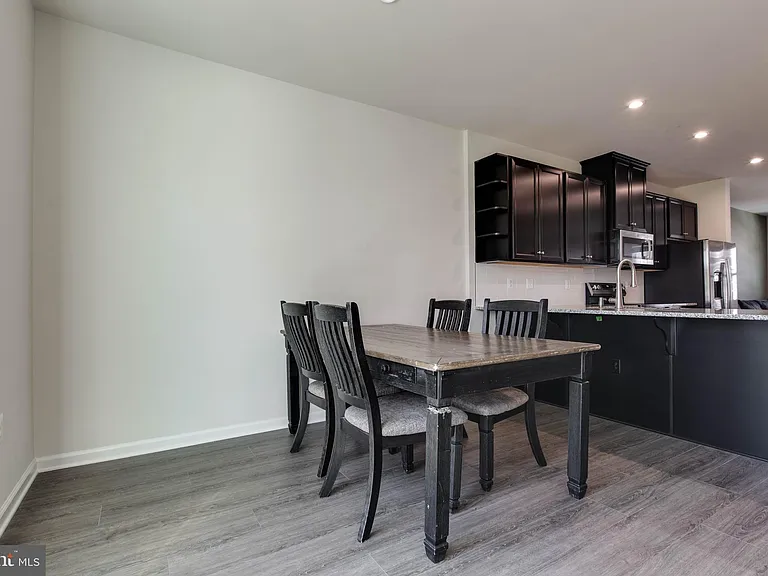 188 Woodgate Cir — Photo 12