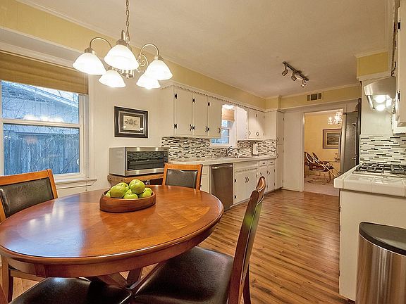 2nd image of 2665 Heatherwood Dr