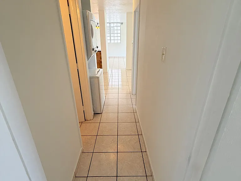 Laguna #6B — Photo 23