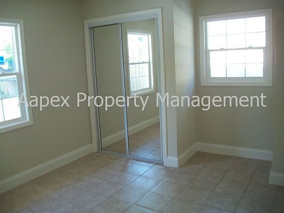 4th image of 24448 Leona Dr