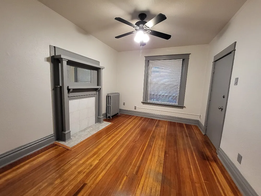 Studio, 400 sqft, $1,025 — Photo 4
