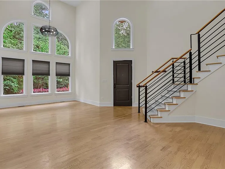 3228 Silver Lake Dr NE — Photo 5