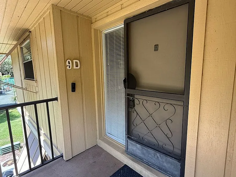 130 Jasmine Woods Ct #9D — Photo 37