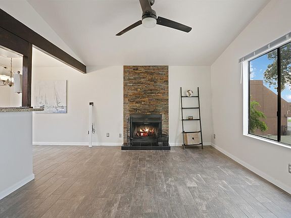 4th image of 2524 Winchester St APT 18