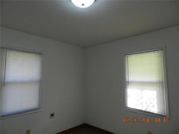 5th image of 3109 N Arlington Ave