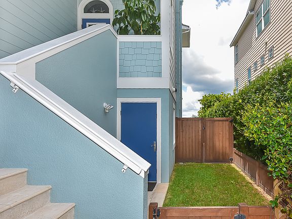 2nd image of 1204 N Peninsula Ave