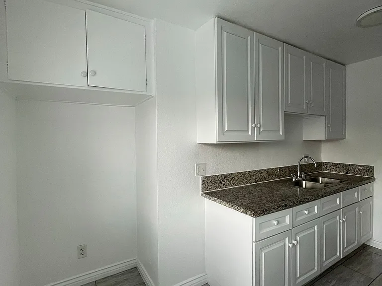 3711 Pueblo Ave #3 — Photo 21