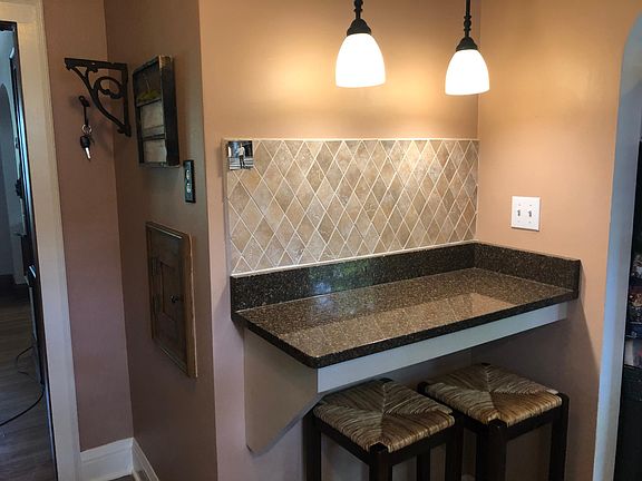 5th image of 3953 Beard Ave S #1