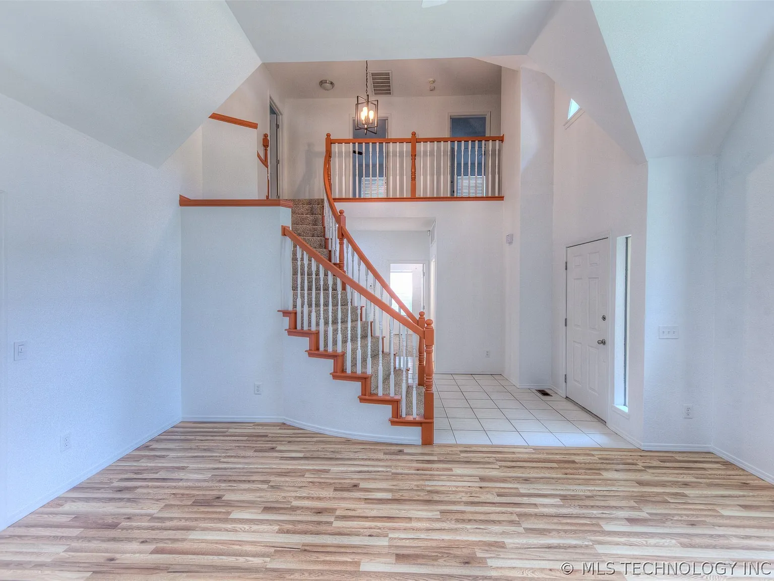 4 bed, 3.0 bath, 2800 sqft, $2,650 — Photo 4