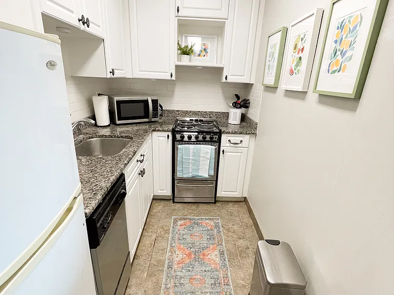 1520 Senate St #113 — Photo 14