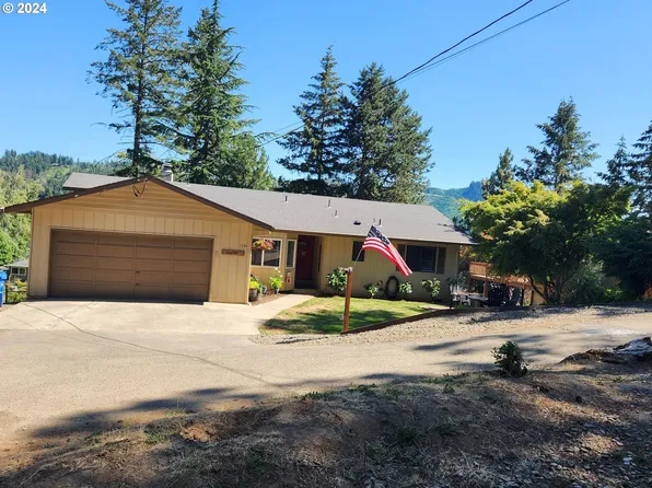 1044 E 6th Ave, Sutherlin, OR 97479