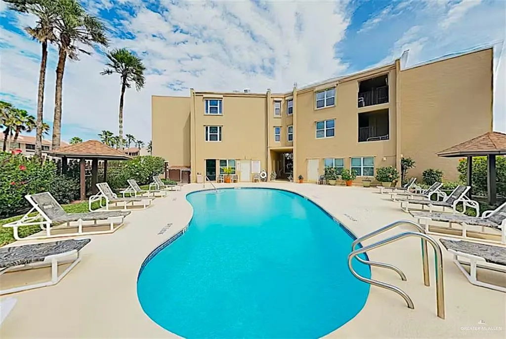 2 bed, 1.5 bath, 843 sqft, $2,200 — Photo 4