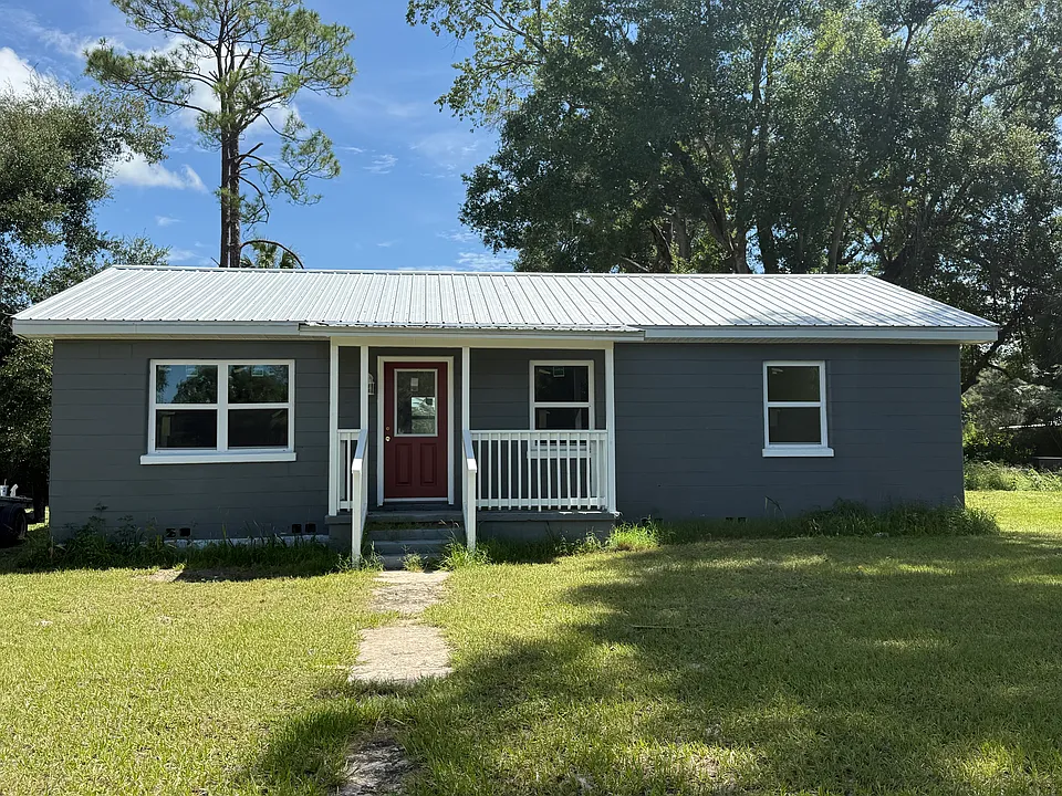 201 Bluff Ave SE