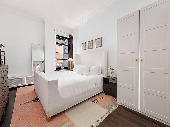 4th image of 250 Mercer St APT C616