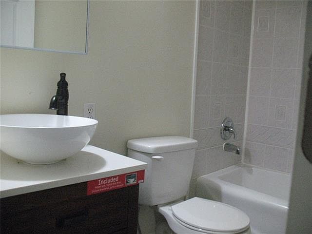 2nd image of 37385 Coci Rd