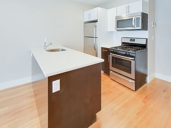 3rd image of 96 Steuben St APT 2C