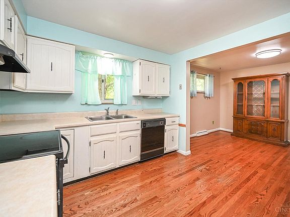 5th image of 4722 Vicbarb Ln