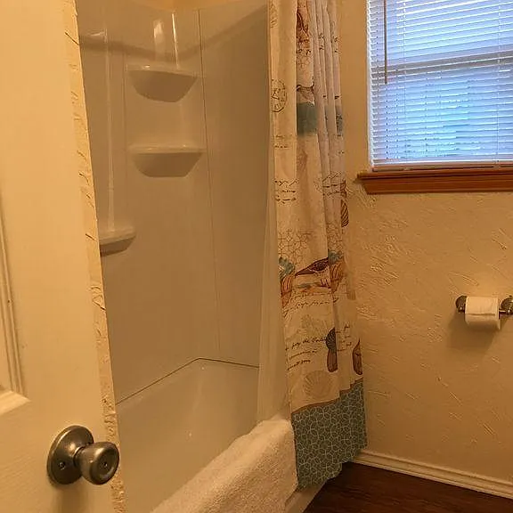 1421 Bryan Dr — Photo 16