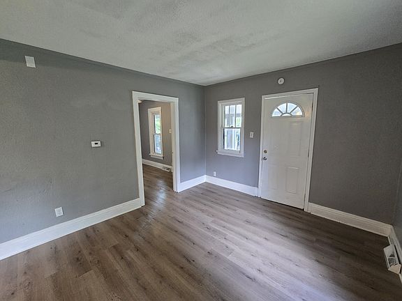 3rd image of 24 Van Buren St