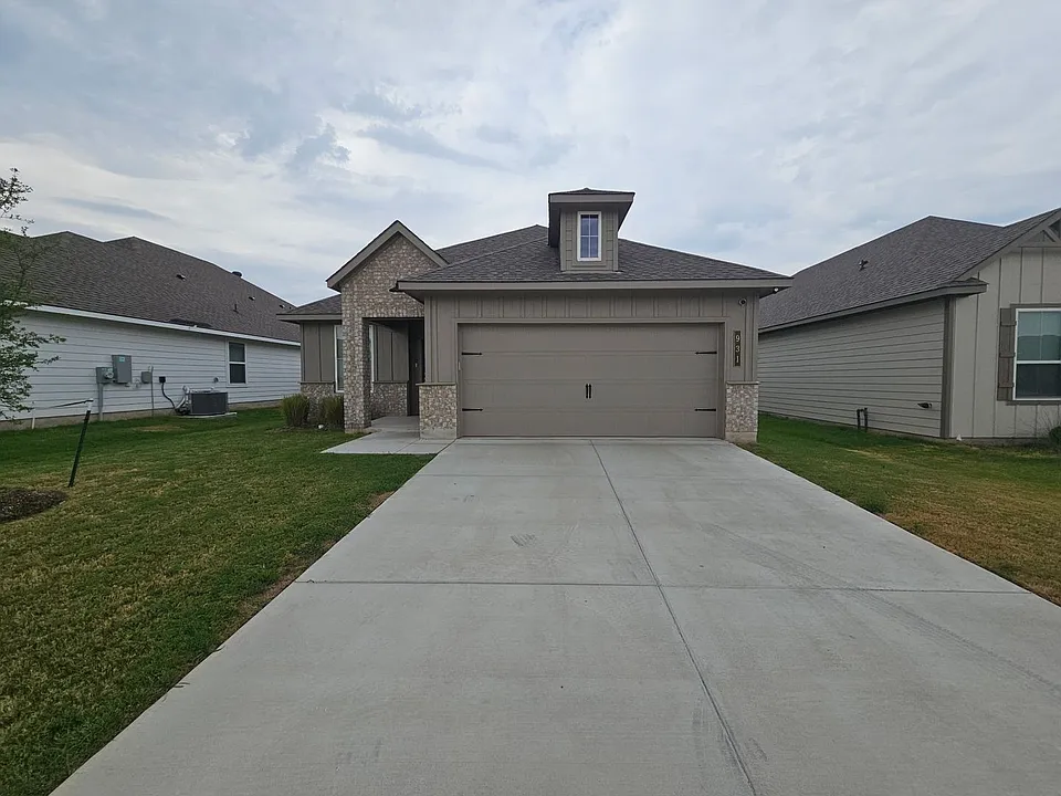 931 James Parker Cir