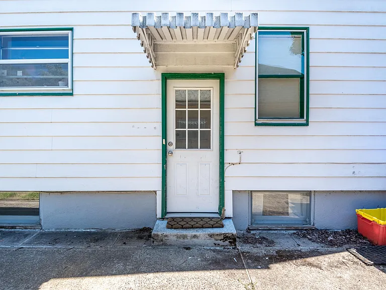 2306 SE Caruthers St #C — Photo 25