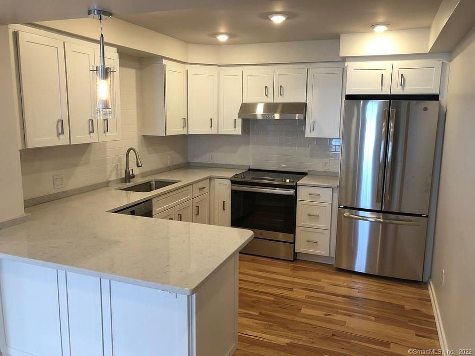 8 Main Street 8 Main St Redding CT Zillow