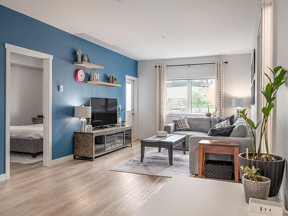 3rd image of 4830 Cedar Ridge Pl #112