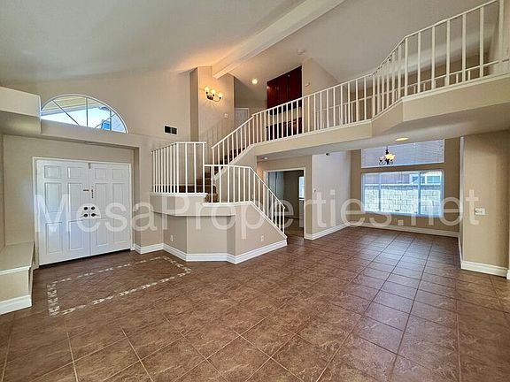 5th image of 15572 Ficus St