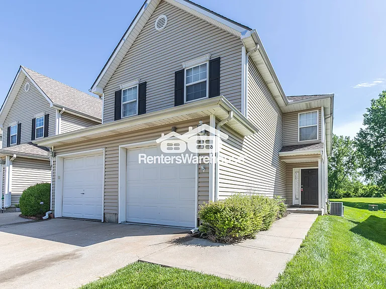 8127 N Lawn Ave — Photo 1