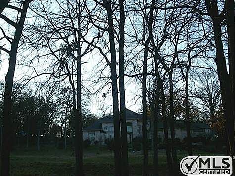 5th image of 7017 Hollow Oak Trl