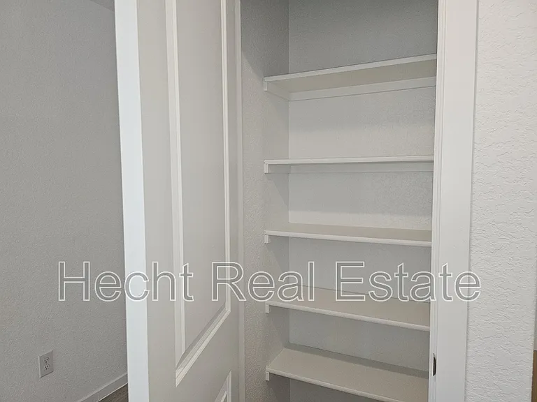 2440 Lost Creek Rd — Photo 16