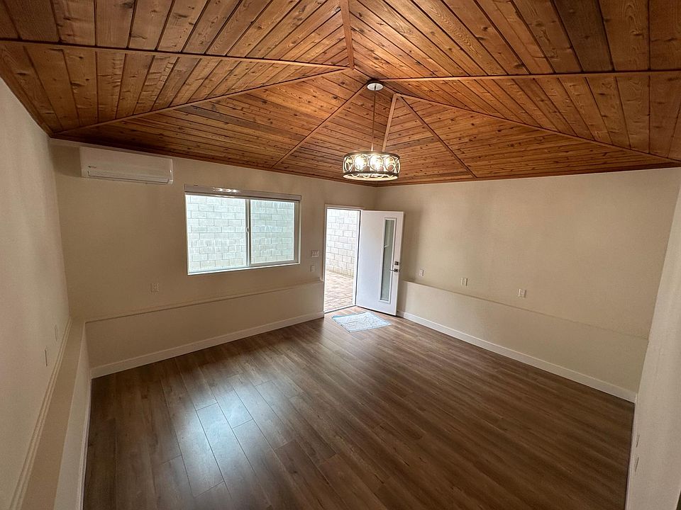 1st image of 437 Waltonia Dr