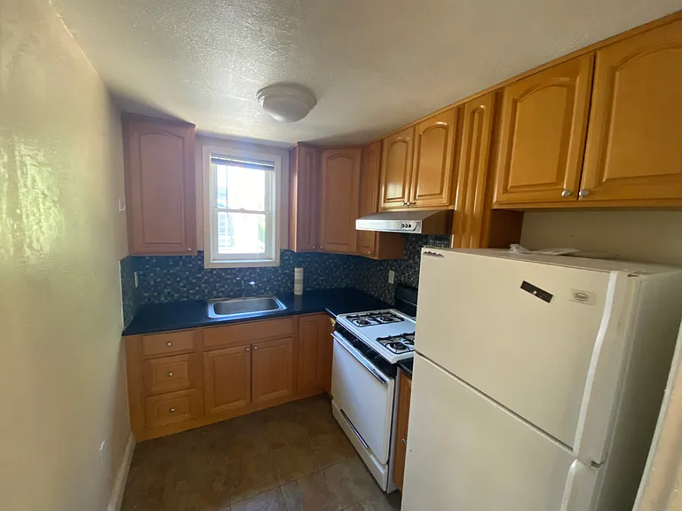 458 N 4th St #2 — Photo 2