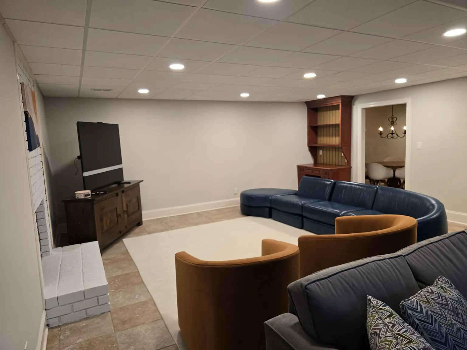 1 bed, 1350 sqft, $1,900 — Photo 3