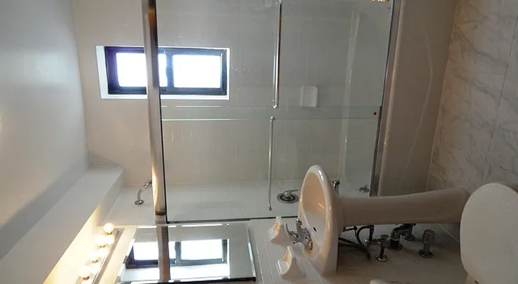 Rented by Goldfarb Properties | media 26