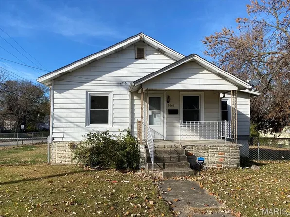 9659 Diamond Dr, Saint Louis, MO 63137