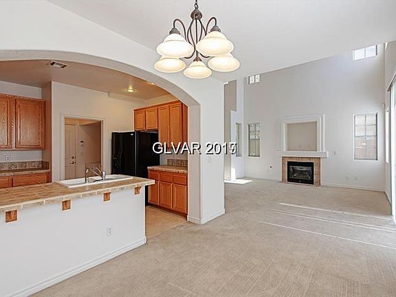 2nd image of 9125 Kinross Ave