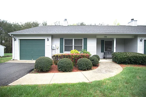 188 Oldfield Rd #188 Photo 1