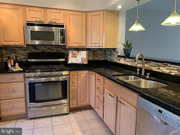 5th image of 14565 Granville Ln