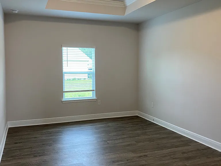 104 London Cir — Photo 13