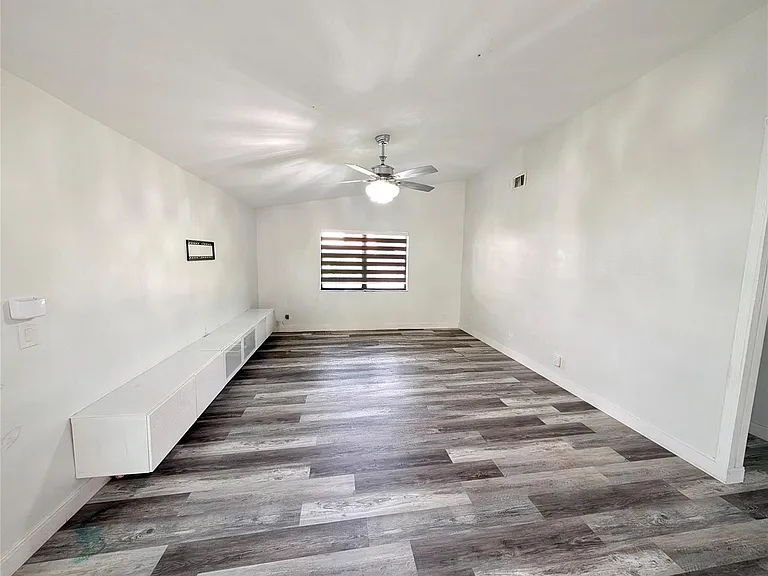 6431 Crossbow Ct — Photo 7