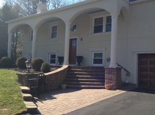 9 River Dr, Marlboro, NJ 07746