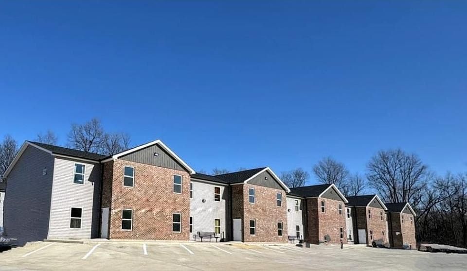 1st image of 215 Cane Creek Ln APT 104